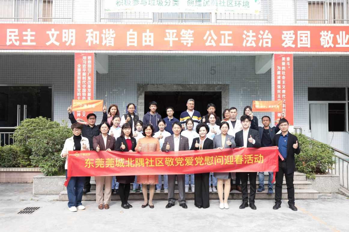 技嘉白色三件套开箱，rgb拉满图赏，完美无色差